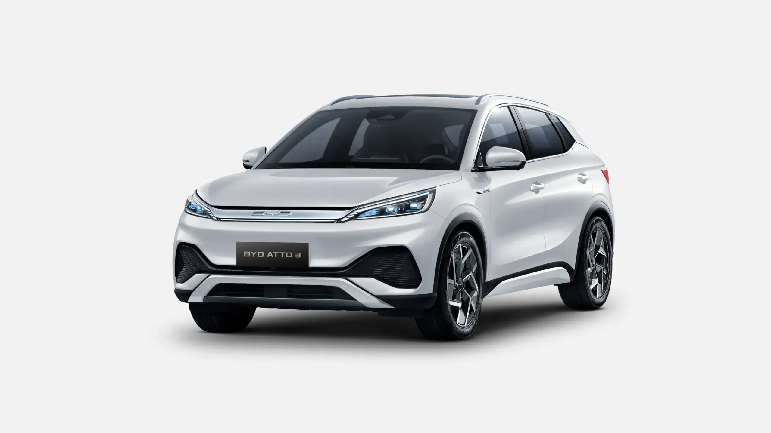 BYD ATTO 3 — Skiing White