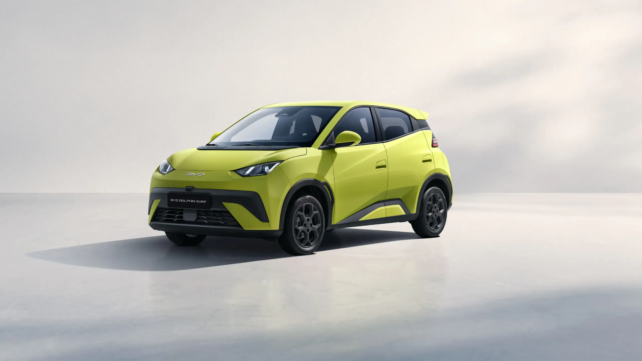 BYD DOLPHIN SURF — Lemon Green